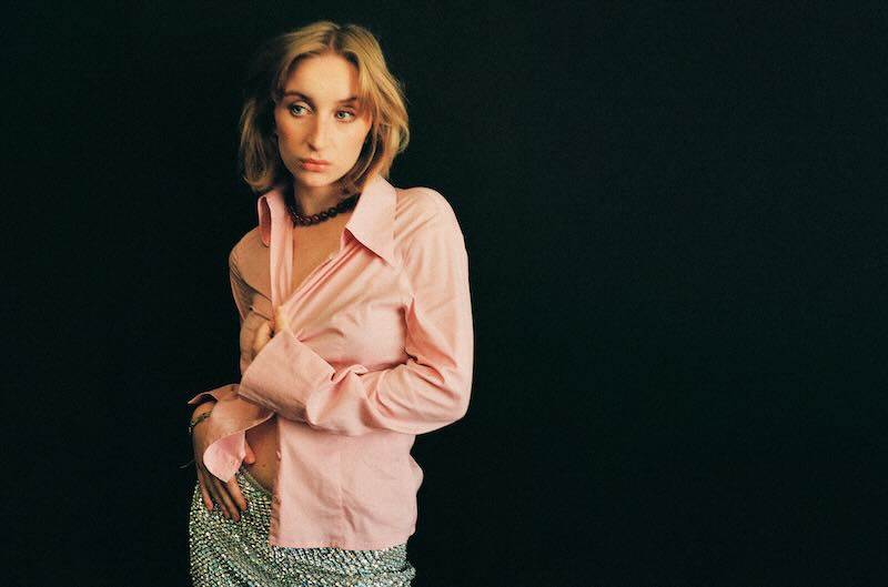 20-Year-Old Emily Bowen Explores the Power of Honesty in Her Debut Songs: A Fresh Voice in Authentic Music